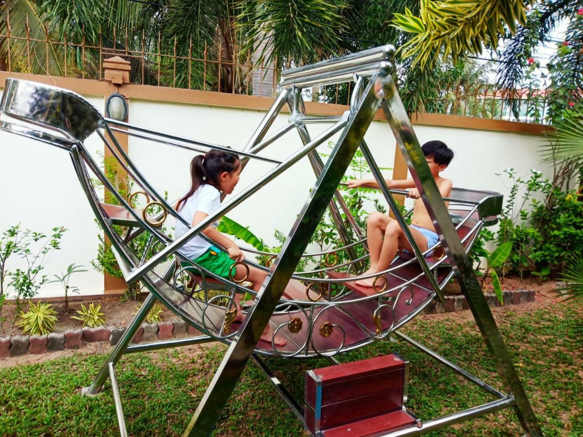 Relaxing Palm Pool Villa And Tropical Garden Bang Lamung Esterno foto